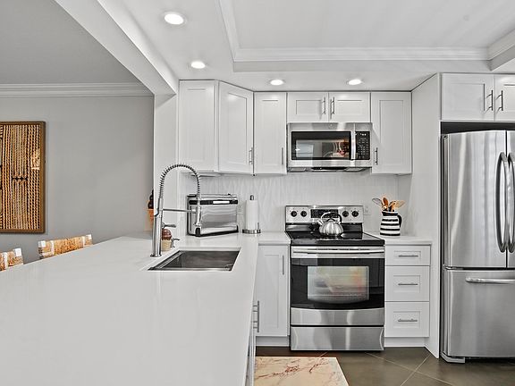 3rd image of 910 Dogwood Drive #546