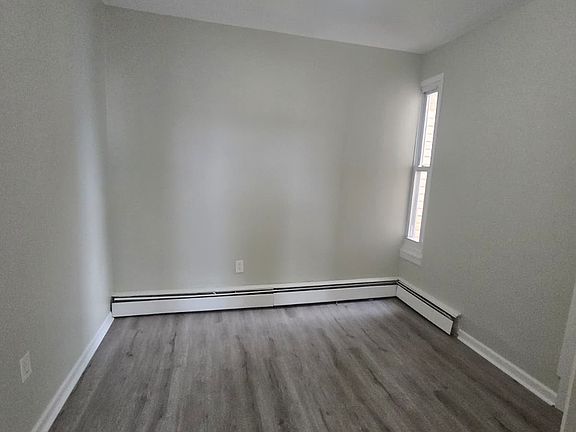 4th image of 41 Doremus St #5A