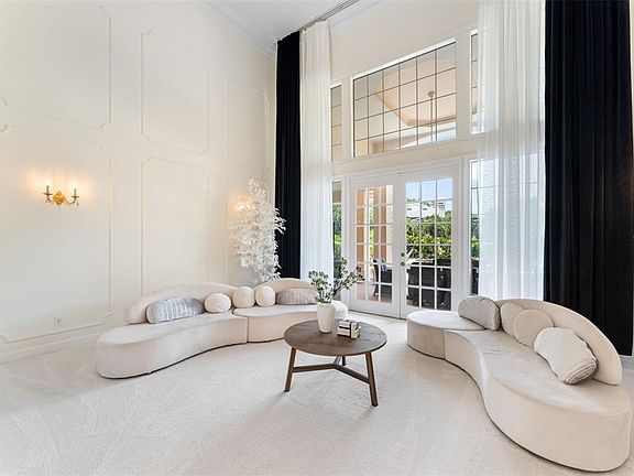 3rd image of 1274 Prince Ct