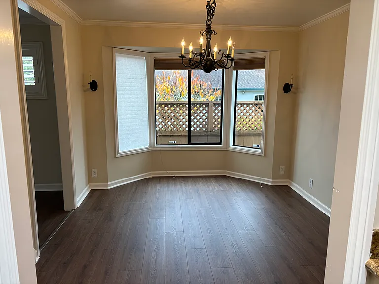 Dining room with bay window