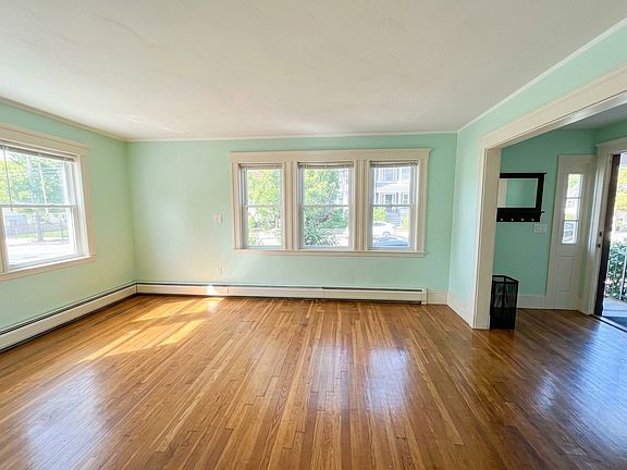 4th image of 172 Faneuil St #1