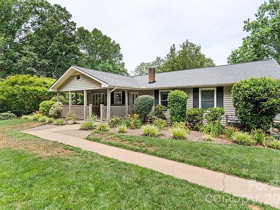 3rd image of 33 Coffey Cir