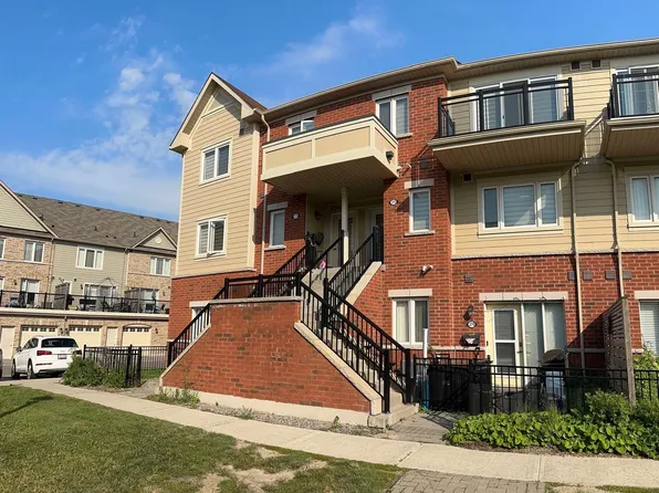 250 Sunny Meadow Blvd #275, Brampton, ON L6R 3Y6