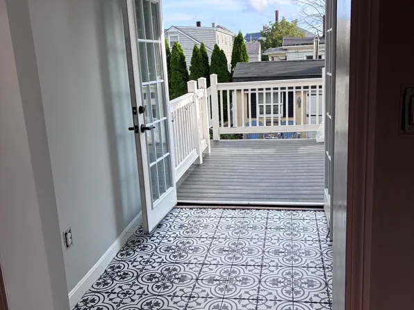 299 Sprague St #1, Fall River, MA 02724