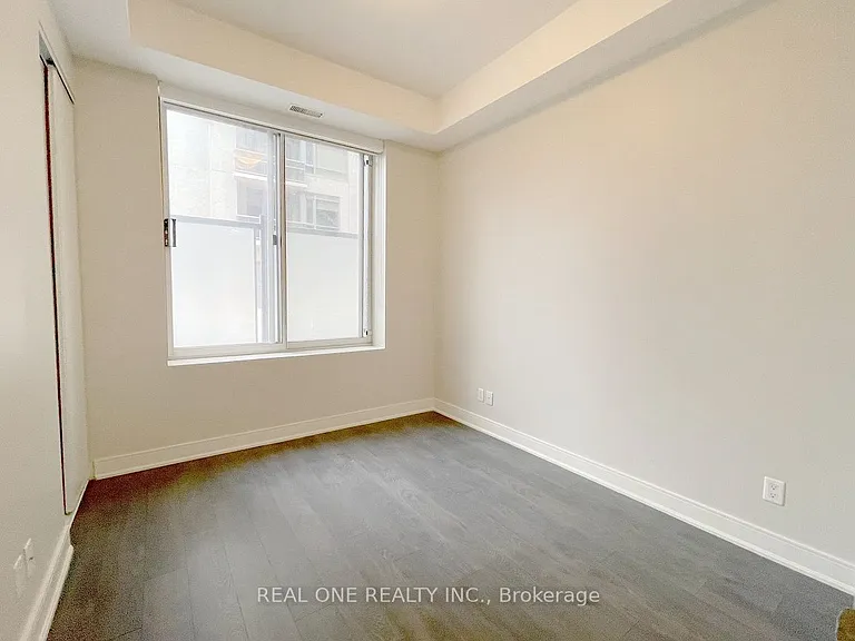 150 Main St W #310 — Photo 8
