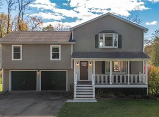 12 Aspinwall Rd, Red Hook, NY 12571