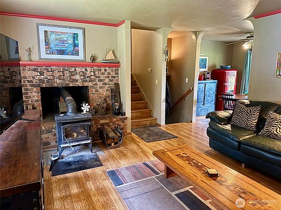 3rd image of 11477 NE Tulin Road