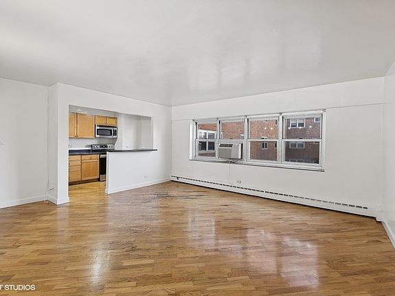 3rd image of 4980 N Marine Dr APT 633