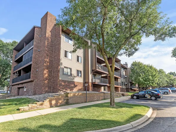 7501 W 101st St APT 223, Minneapolis, MN 55438