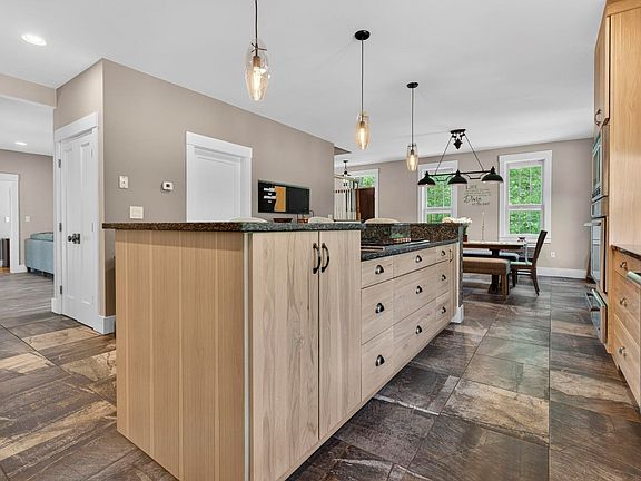 5th image of 61 Kennard Road