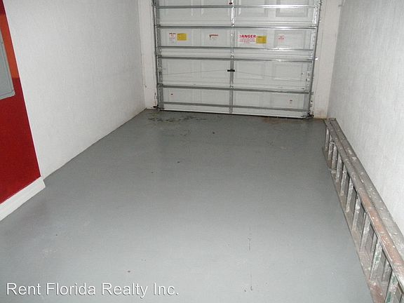 2nd image of 784 Pipers Cay Dr