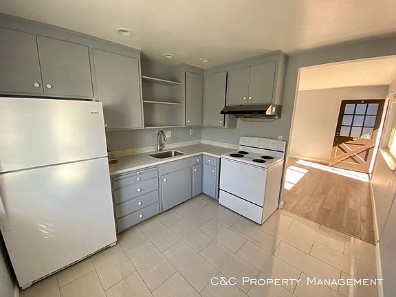 3rd image of 1605 Ontario Dr APT 2