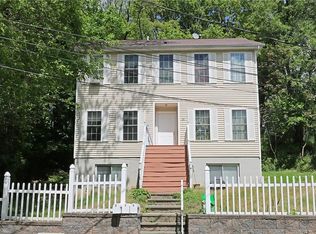 25 Market St, Ossining, NY 10562
