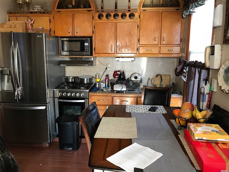 2nd image of 322 Nichols Ave