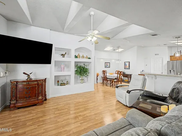 3301 S GOLDFIELD Road #2122, Apache Junction, AZ 85119