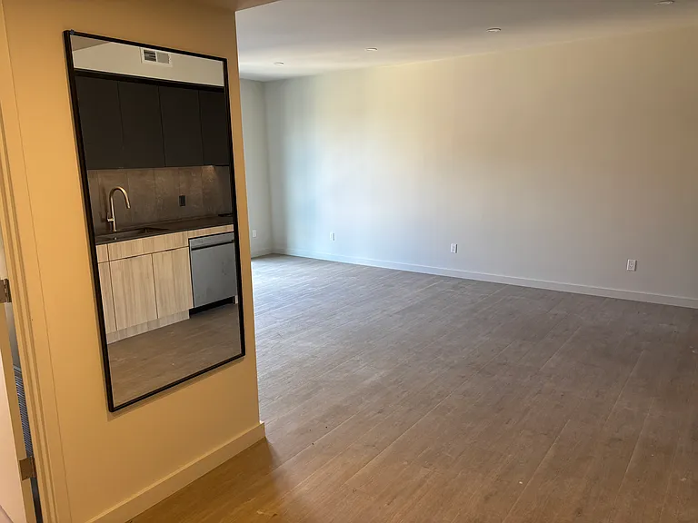 24 8th St #4F — Photo 9