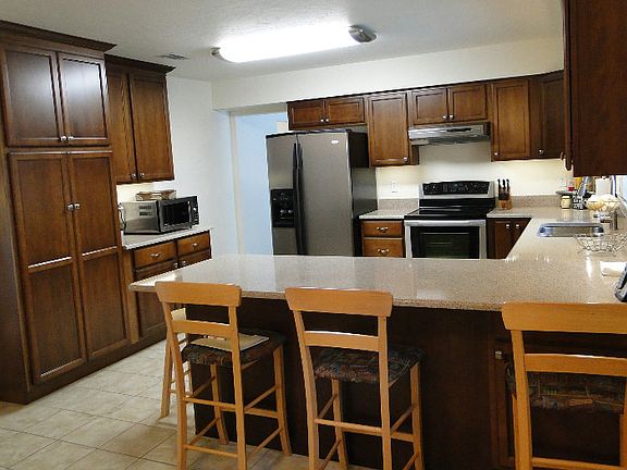 3rd image of 269 SW Blueberry Pl