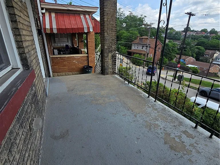 1602 Fallowfield Ave — Photo 4
