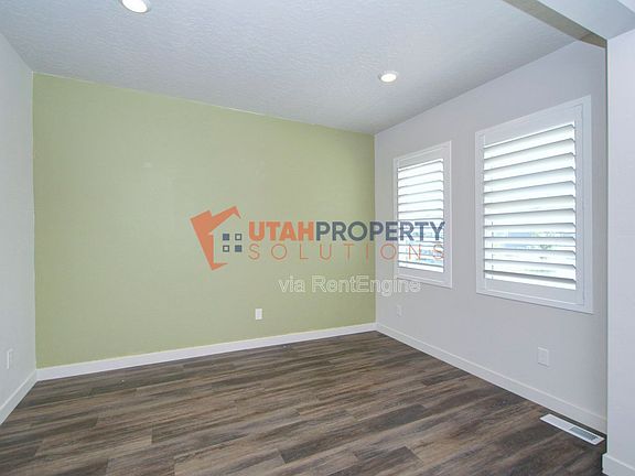 3rd image of 2697 N Snowberry Dr