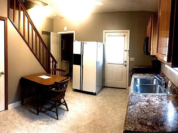 4th image of 4735 Sigel Ave