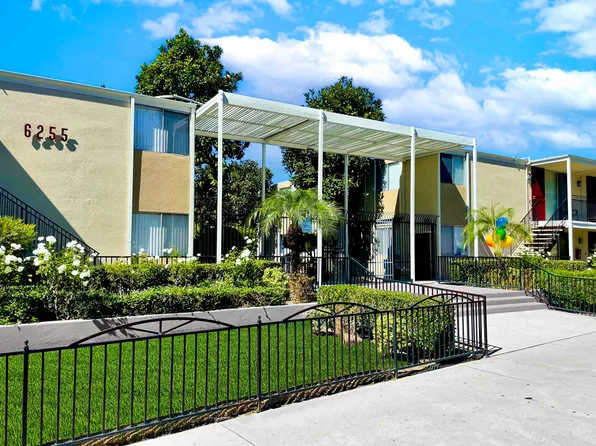 Kerrwood Manor, 6255 Atlantic Ave APT 38, Long Beach, CA 90805