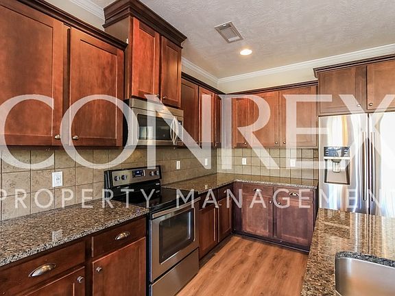 4th image of 467 Brantley Cove Cir