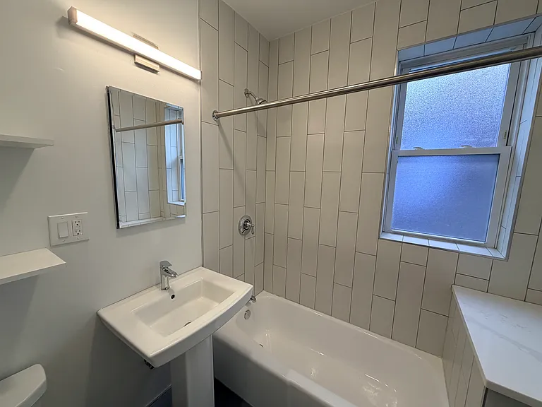 32 Park Vale Ave #5 — Photo 8