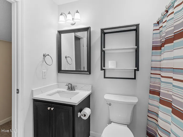 108 Camberly Ln — Photo 36