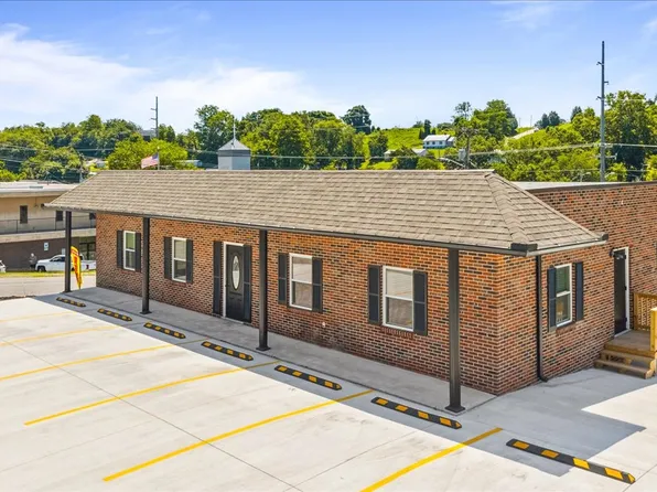 105 Church Aly #A, Jacksboro, TN 37757
