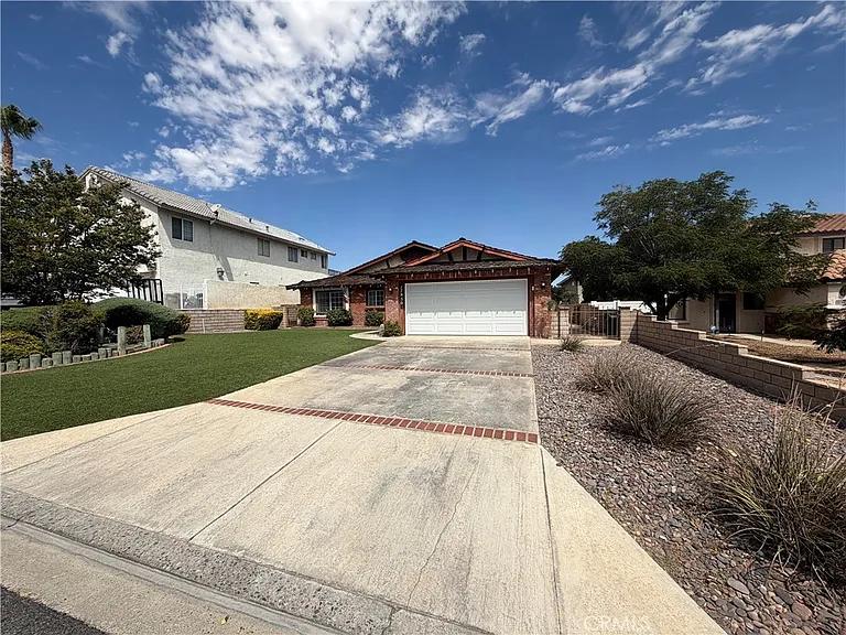 17950 Fremontia Ln — Photo 2