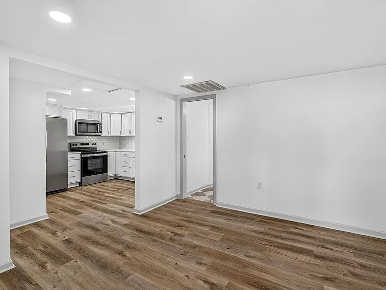 4928 Durant Ave — Photo 3