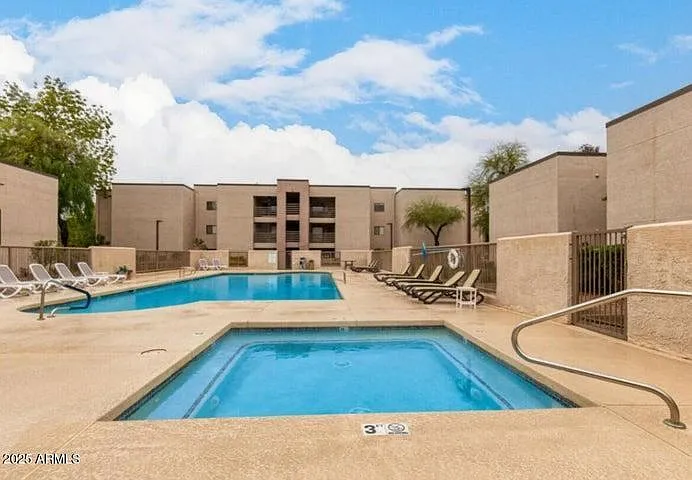 2 bed, 903 sqft, $1,275 — Photo 4