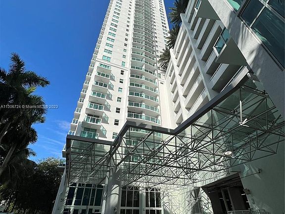 3rd image of 300 S Biscayne Blvd APT 3508