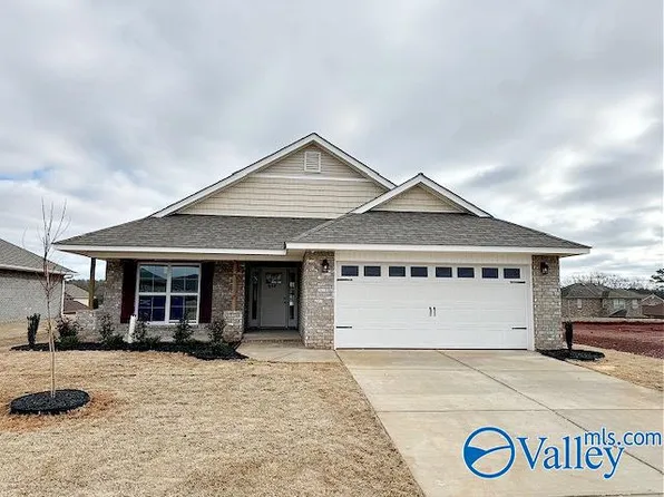 213 Gwinnett Dr, Madison, AL 35756