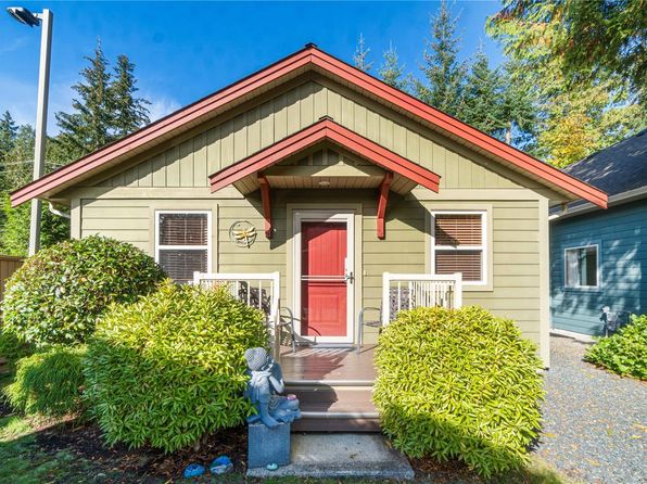 1080 Resort Dr #108, Parksville, BC V9P 2E3
