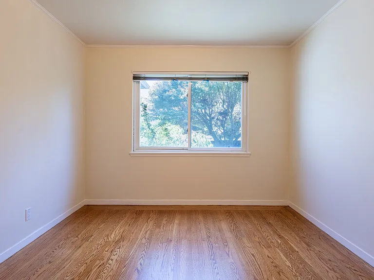 3834 Colegrove St — Photo 20