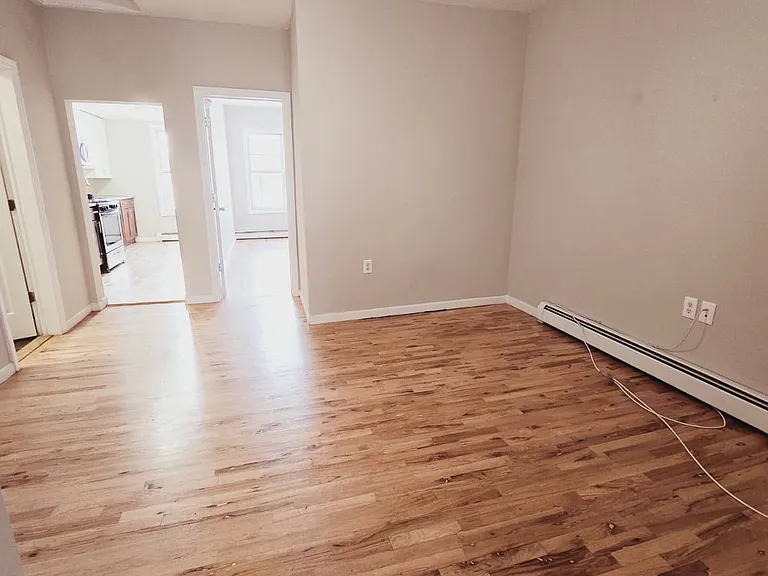 11 Rose Ave #1A — Photo 10