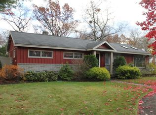 92 Coronet Cir, Feeding Hills, MA 01030