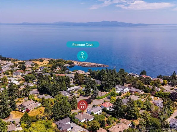 2027 Saltair Pl, Saanich, BC V8N 4S4
