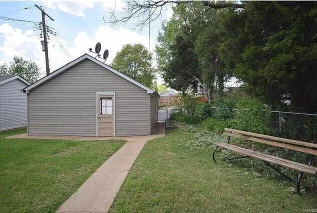 3323 Watson Rd #A — Photo 10