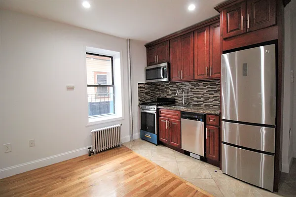 Rented by Hagstrom Management Inc | media 18