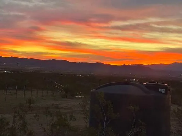 1790 S Ehrenberg Rd, Golden Valley, AZ 86413