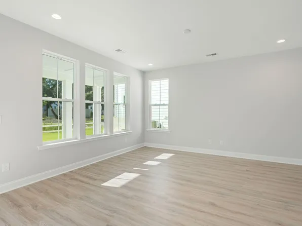 341 Chapman Cir, Goose Creek, SC 29445