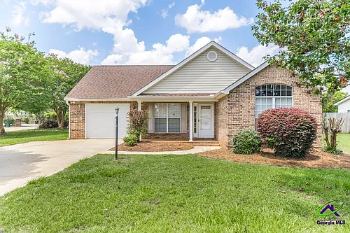 462 Falkirk Dr Photo 1