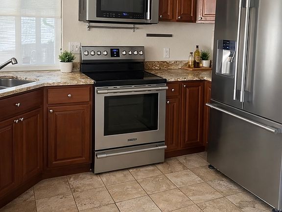 3rd image of 17336 E Kenyon Dr