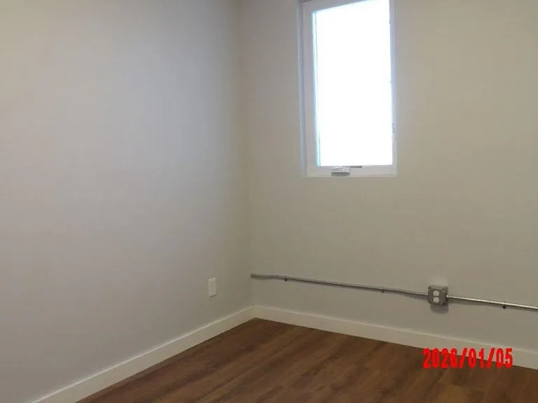 1211 E 4th St #26 — Photo 12