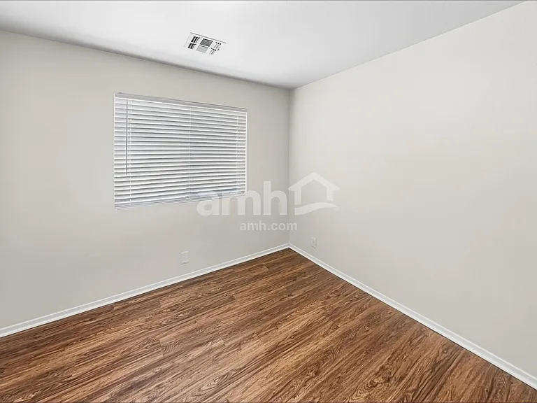 955 S Del Rancho — Photo 19