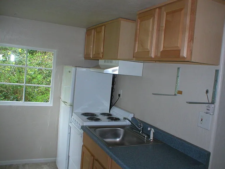 9838 American Ave SW #3 — Photo 5