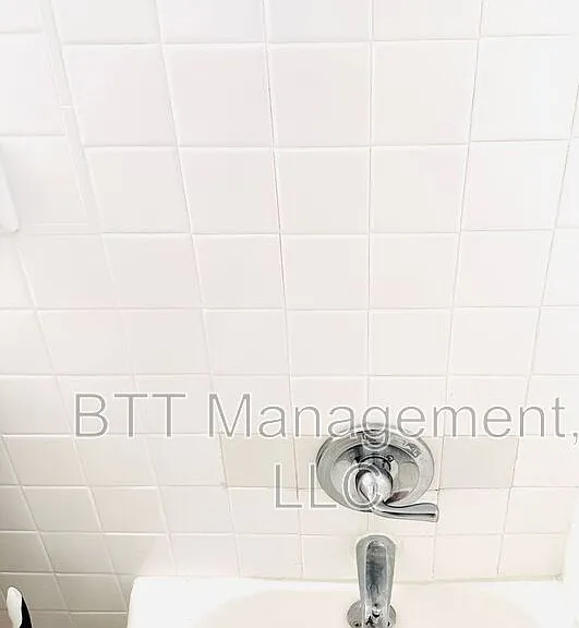 907 Hudson Ave #3 — Photo 28