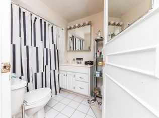 3212 N Kenmore Ave #B, Chicago, IL 60657